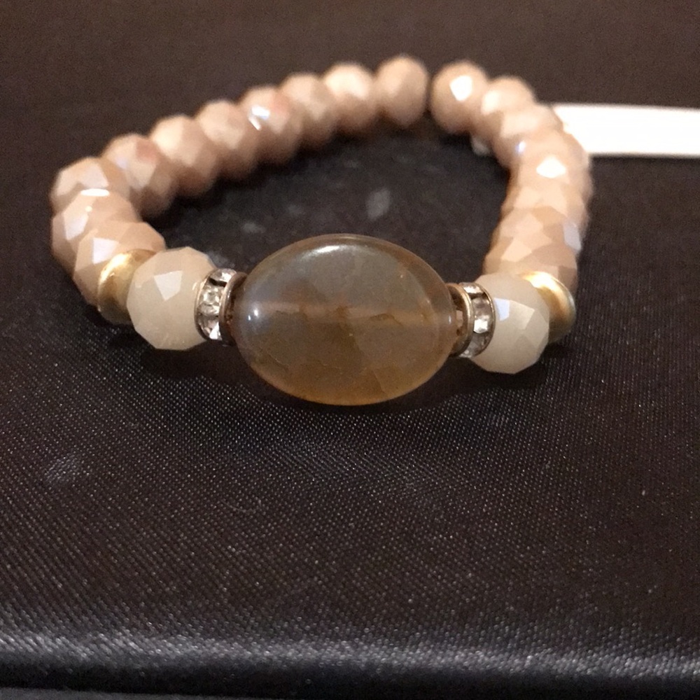Ali Khan New York Stretch Bracelet - Picture 4 of 5